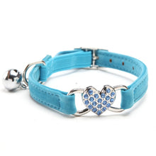 Load image into Gallery viewer, Luxury Chrystal Heart Charm Cat Collar