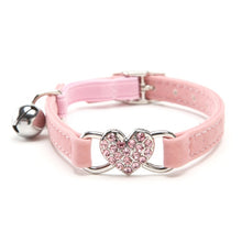 Load image into Gallery viewer, Luxury Chrystal Heart Charm Cat Collar