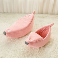 Load image into Gallery viewer, Cozy Cute Banana Shaped Cat Bed