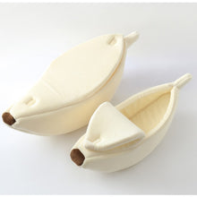 Load image into Gallery viewer, Cozy Cute Banana Shaped Cat Bed