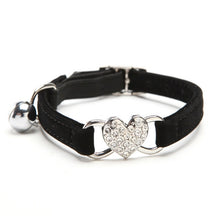 Load image into Gallery viewer, Luxury Chrystal Heart Charm Cat Collar