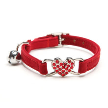 Load image into Gallery viewer, Luxury Chrystal Heart Charm Cat Collar
