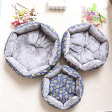 Load image into Gallery viewer, Round Pet Beds - 3 Pattern Soft Sofa